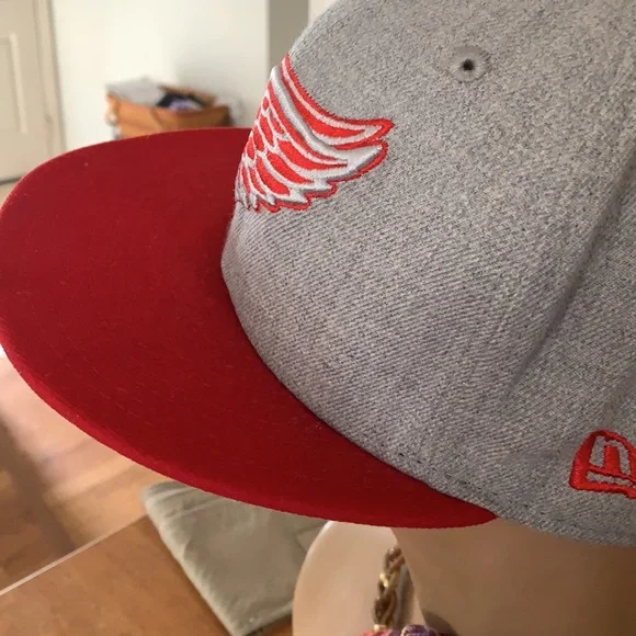 NFL red wing hat nwot  size 7 - Picture 3 of 7